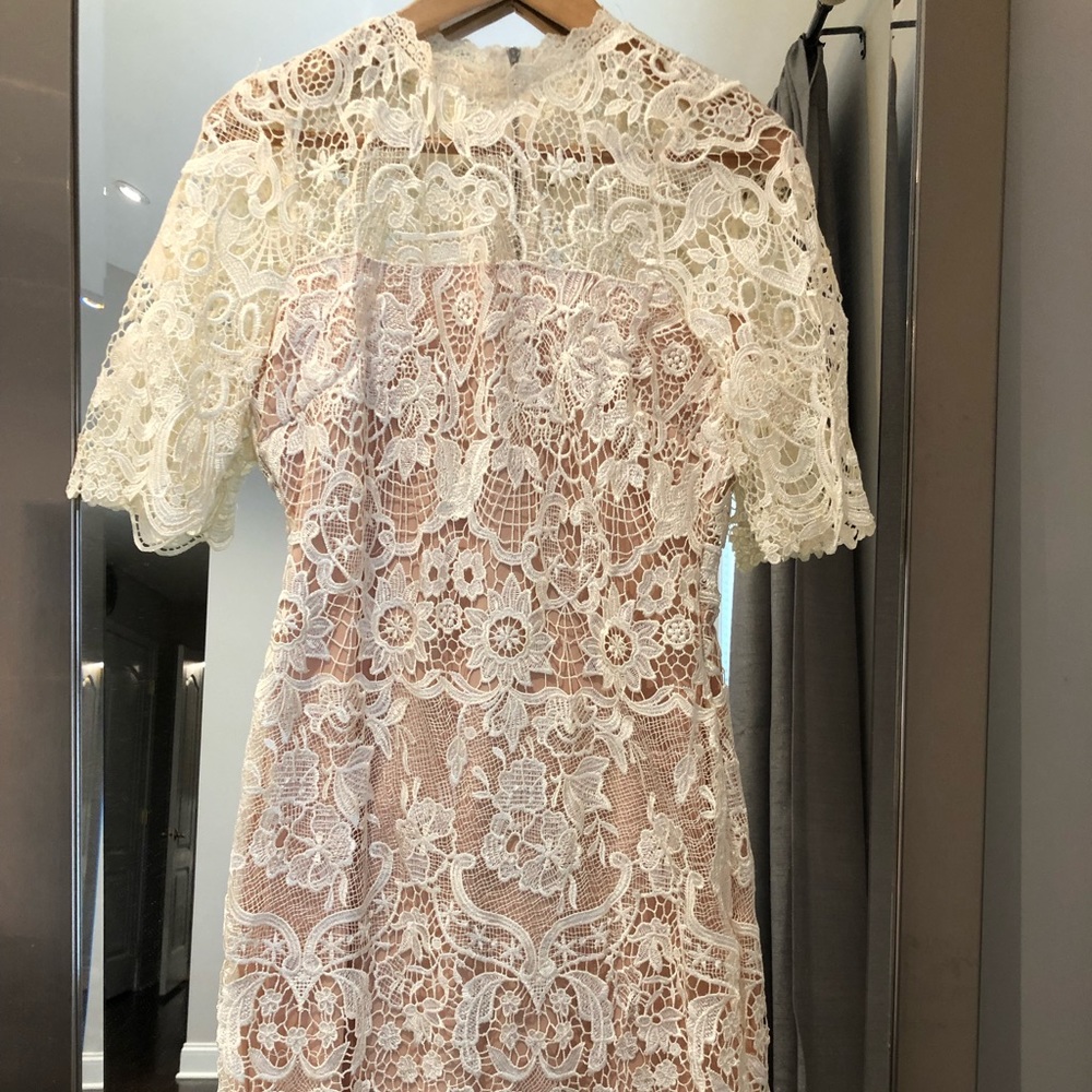 Lace cream cocktail dress